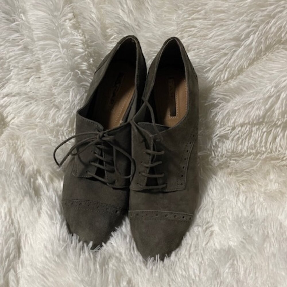 Tahari Lace up Suede Booties Size 7 - Picture 5 of 10